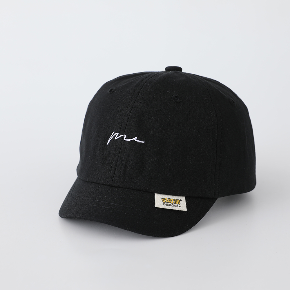 Embroidery Letter - Chapeau de baseball à petits motifs