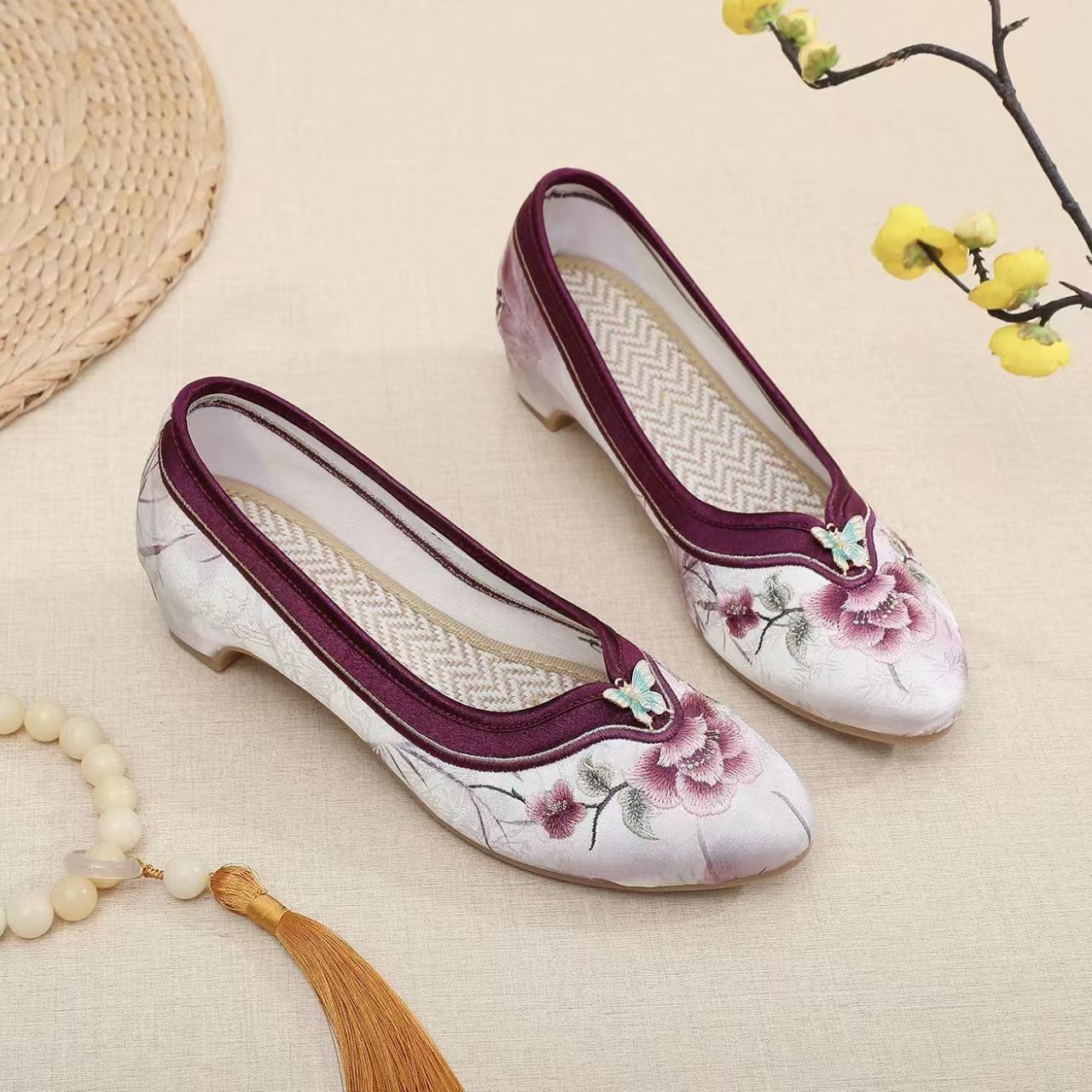 Embroidery Fabric - Chaussures Cheongsam brodées à talon bas