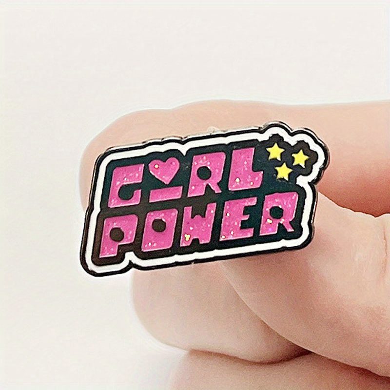 Embroidery Letter M - Broche de Phrase en alliage rose