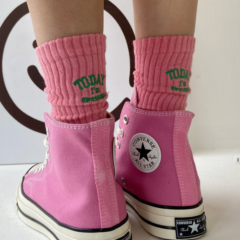 Embroidery Letter M - Chaussettes de sport mi-tube en coton