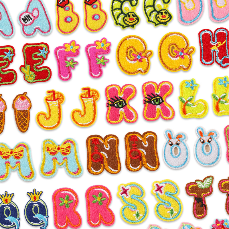 Embroidery Letter M - 26 pièces/ensembles en vrac lettre Patch