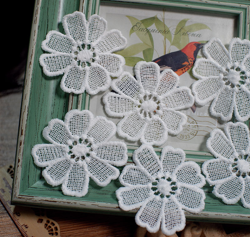 Tissu de dentelle de fleur bla - Embroidery Letter M avis et prix