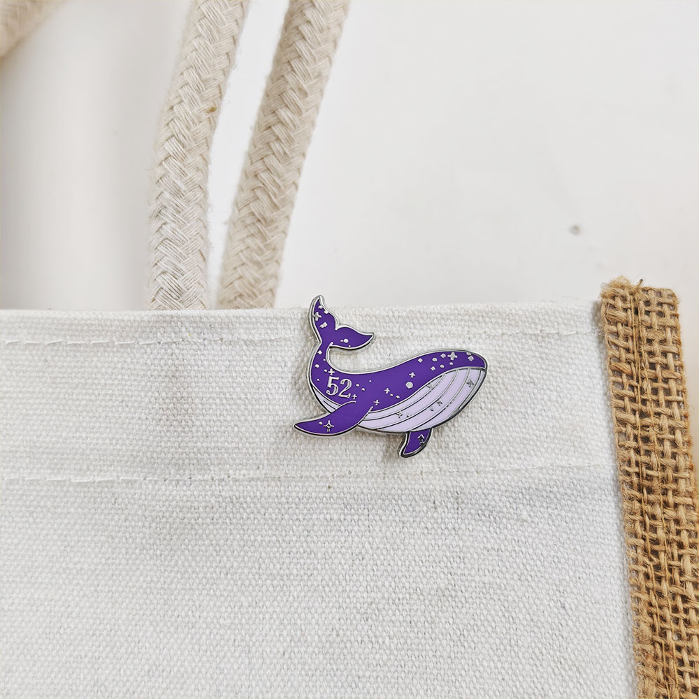 Kpop ARMY 52 Hertz Pin's en ém - Embroidery Whale avis et prix