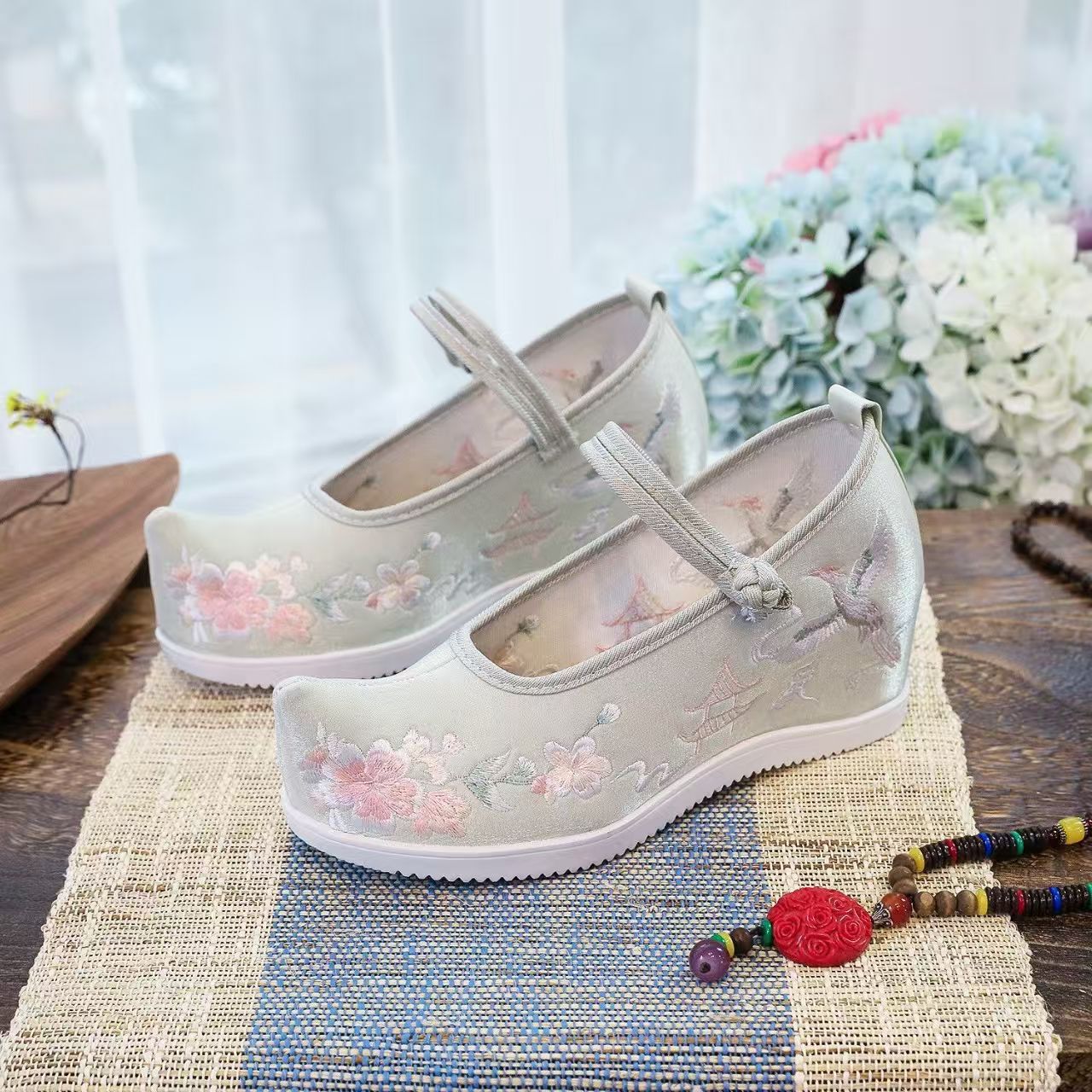 Chaussures brodées internes po - Embroidery Fabric avis et prix