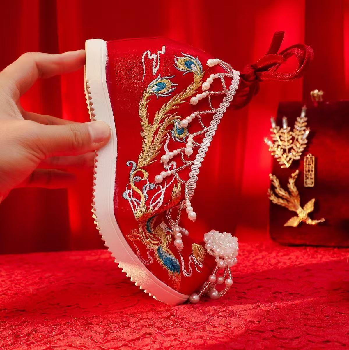 Chaussures de mariage brodées  - Embroidery Red avis et prix
