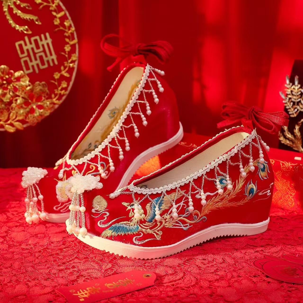 Chaussures de mariage brodées  - Embroidery Red avis et prix